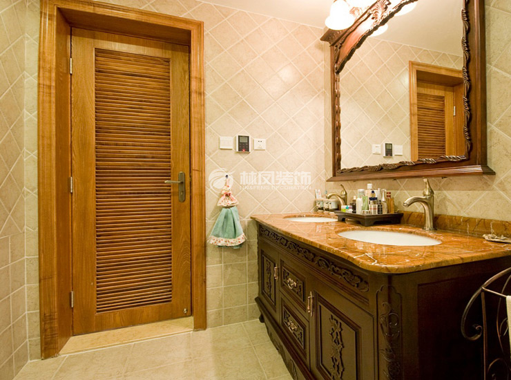 雅居樂(lè)花園146㎡衛(wèi)生間裝修效果圖